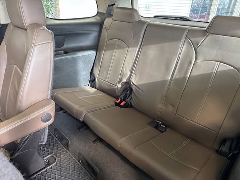 Used 2016 GMC Acadia SLT w/ Open Road Package image 15