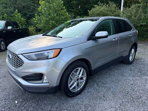 Used 2023 Ford Edge SEL w/ Convenience Package AWD/4WD image 3