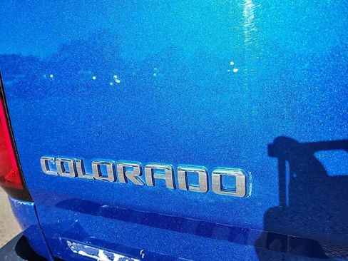 Used 2018 Chevrolet Colorado Z71 AWD/4WD image 34