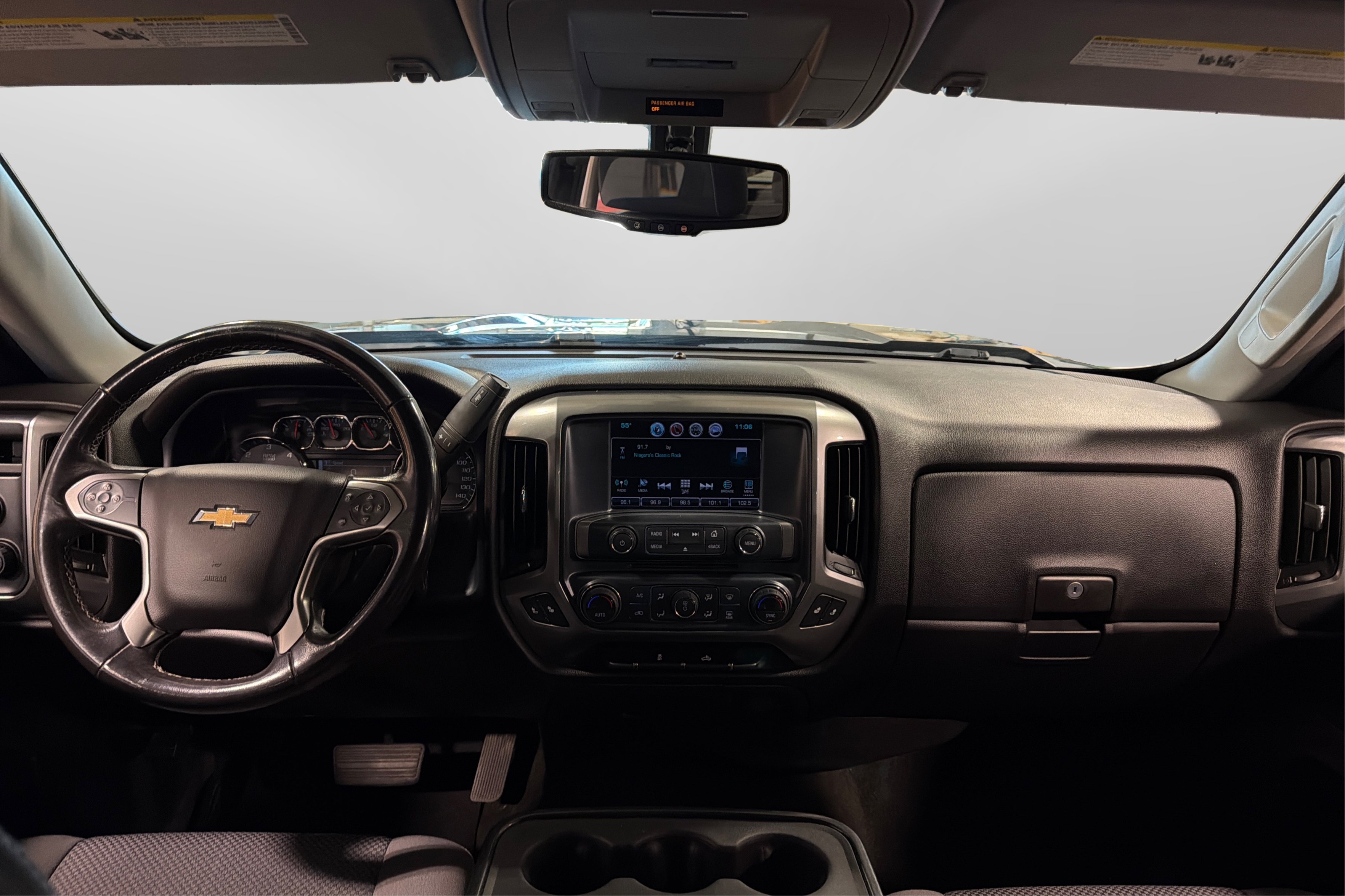 Used 2018 Chevrolet Silverado 1500 LT w/ All Star Edition AWD/4WD image 21