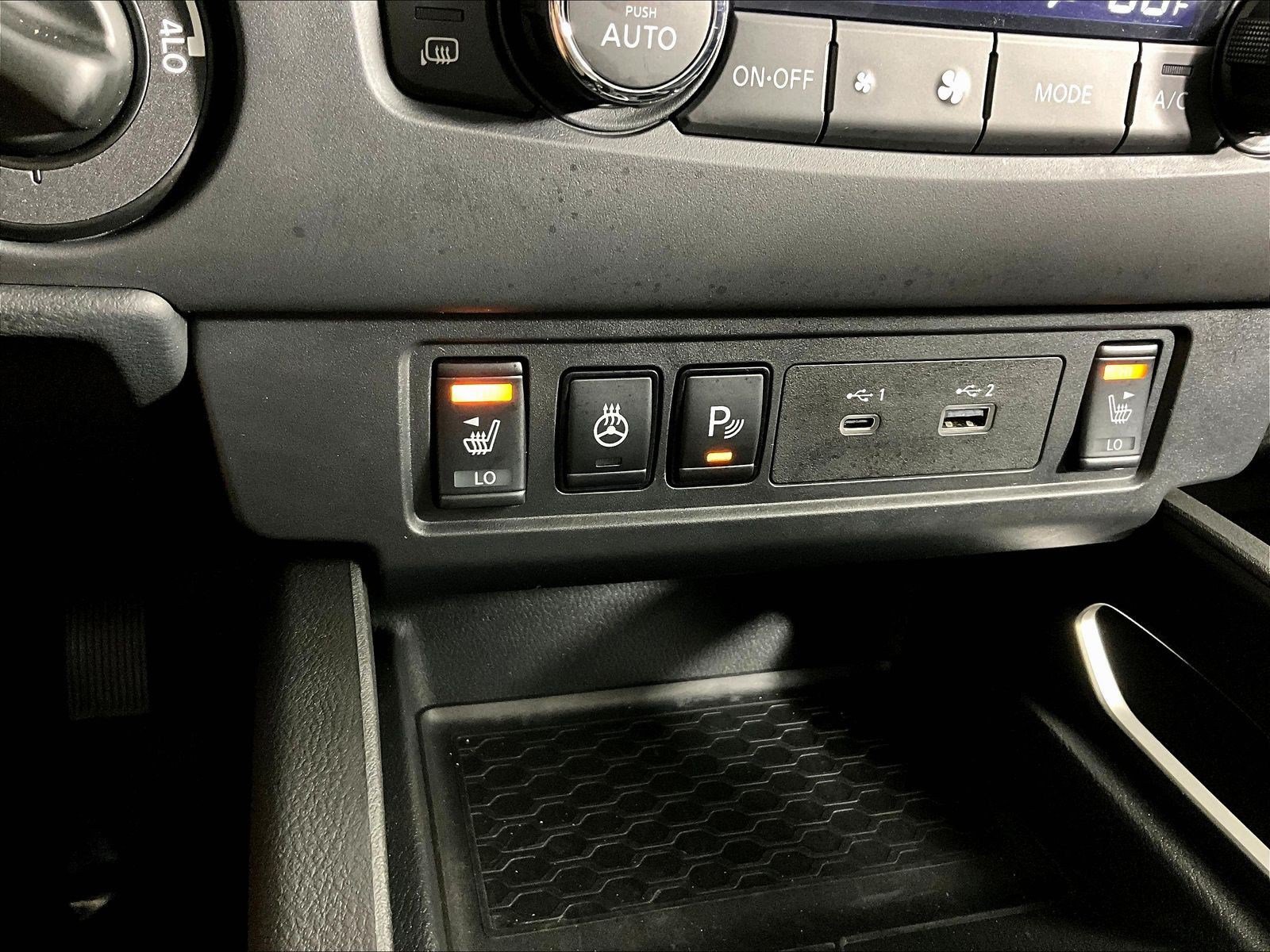 Used 2025 Nissan Frontier SL AWD/4WD image 17