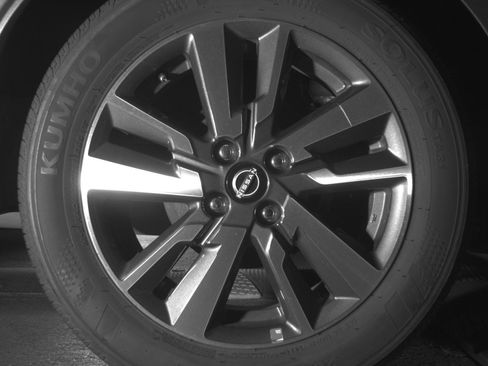 Used 2025 Nissan Versa SV FWD image 18