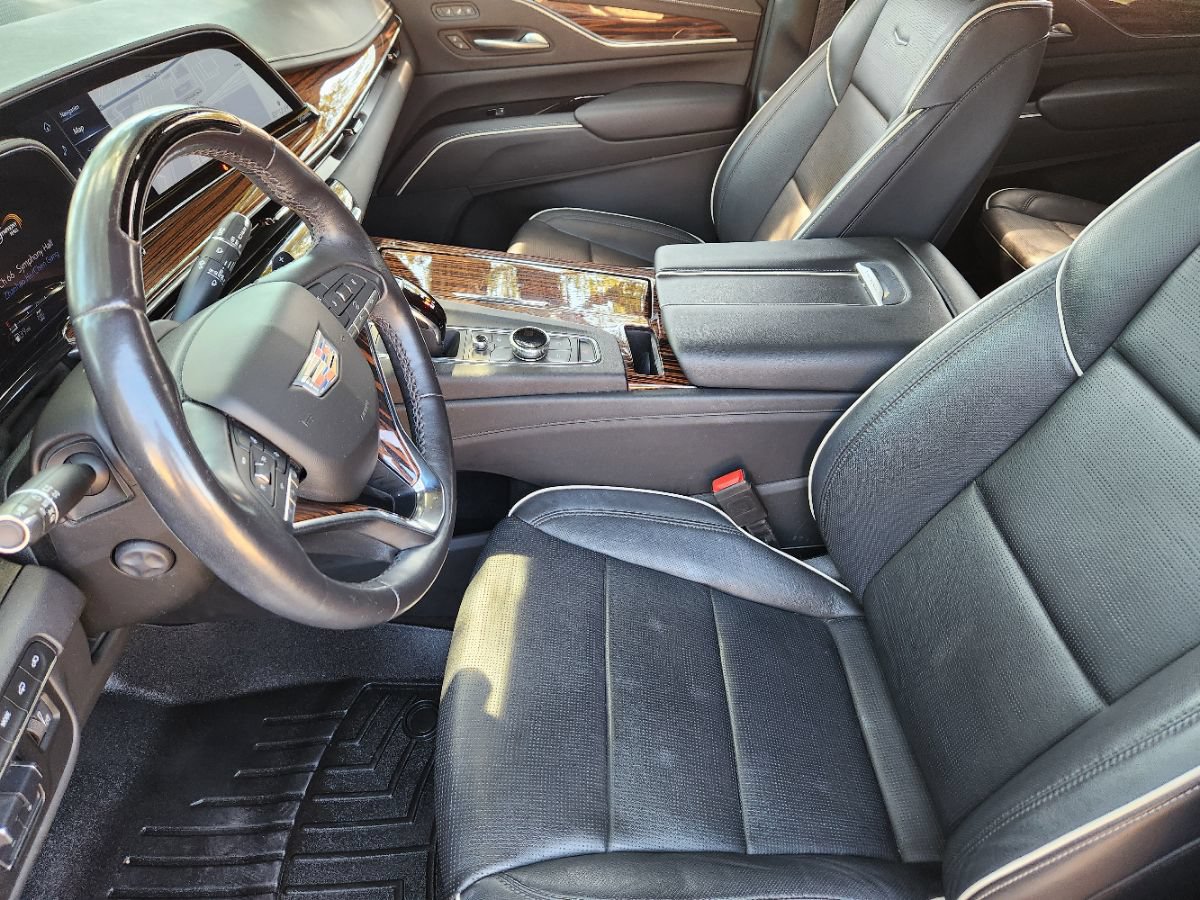 Used 2022 Cadillac Escalade ESV Premium Luxury w/ Performance Package AWD/4WD image 23