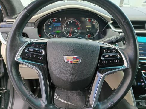 Used 2017 Cadillac XTS Vsport Platinum AWD/4WD image 32