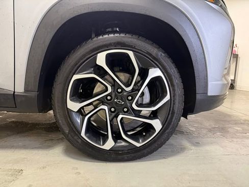 Certified 2024 Chevrolet Trax RS w/ Driver Confidence Package image 25