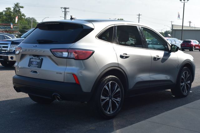 Used 2022 Ford Escape SE w/ SE Sport Appearance Package AWD/4WD image 10