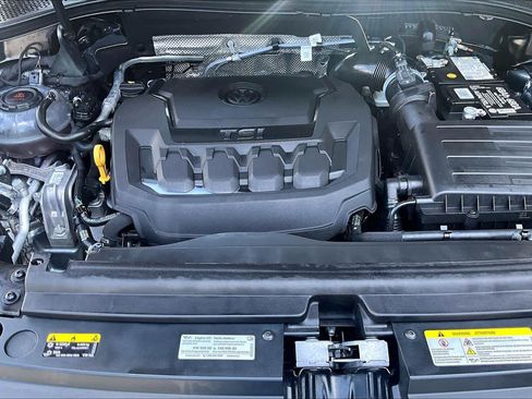 Used 2024 Volkswagen Tiguan SE FWD image 30