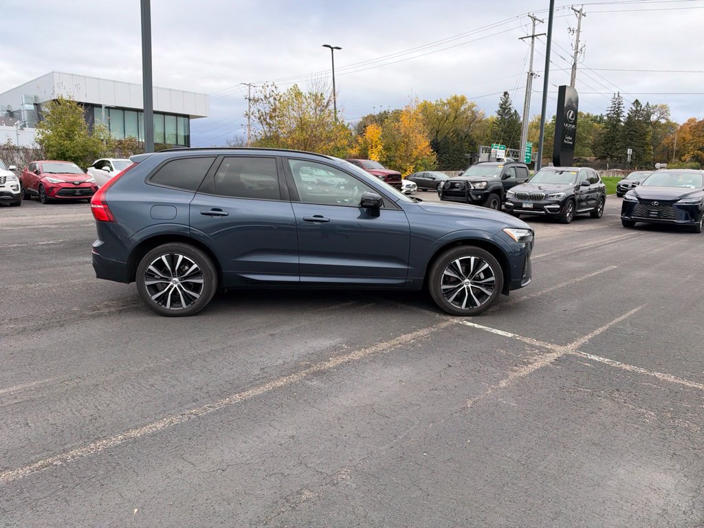 Used 2024 Volvo XC60 B5 Plus w/ Protection Package Premier AWD/4WD image 14
