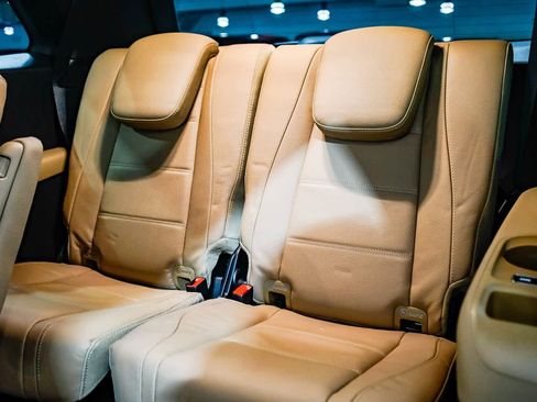 Used 2025 Mercedes-Benz GLS 450 4MATIC image 19