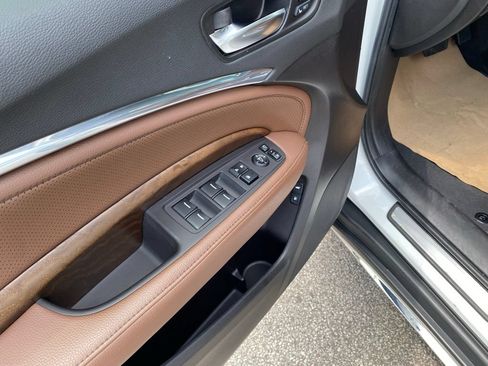 Used 2020 Acura MDX w/ Technology Package FWD image 10