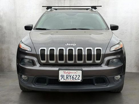 Used 2015 Jeep Cherokee Latitude image 2