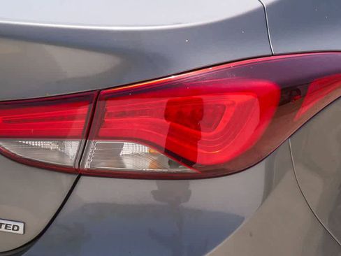 Used 2014 Hyundai Elantra Limited FWD image 10