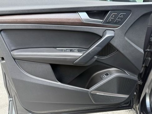 Used 2022 Audi Q5 2.0T Premium Plus w/ Premium Plus Package image 16