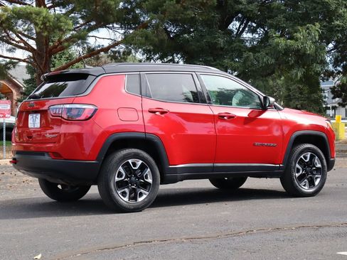 Used 2018 Jeep Compass Trailhawk AWD/4WD image 5