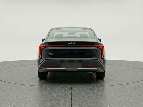 Used 2025 Kia K4 LXS image 7