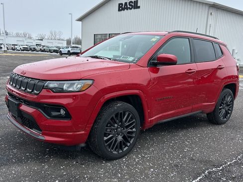 Used 2022 Jeep Compass Limited image 3