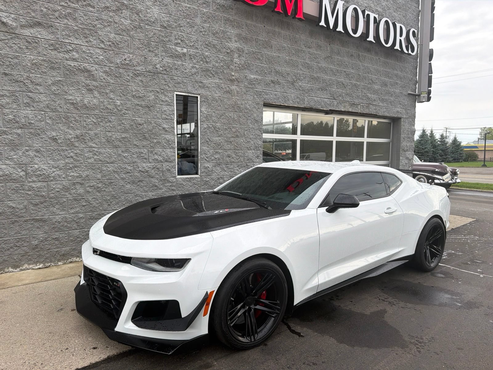 Used 2023 Chevrolet Camaro ZL1 RWD image 3