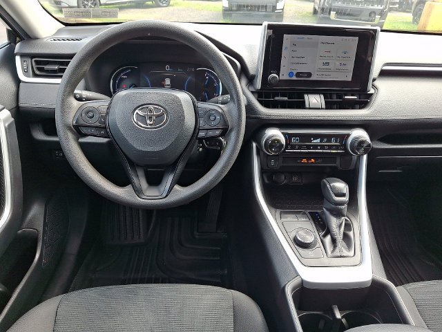 Used 2023 Toyota RAV4 LE AWD/4WD image 11