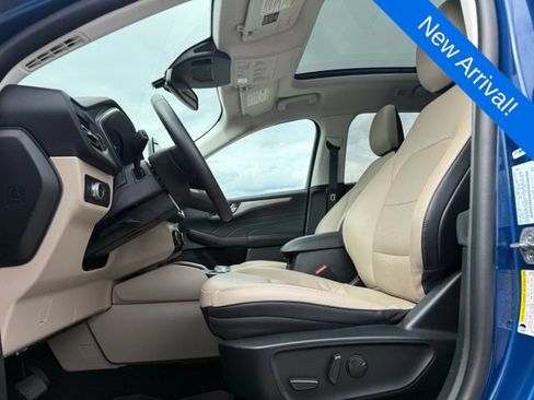 Used 2022 Ford Escape Titanium w/ Class II Trailer Tow Package AWD/4WD image 13