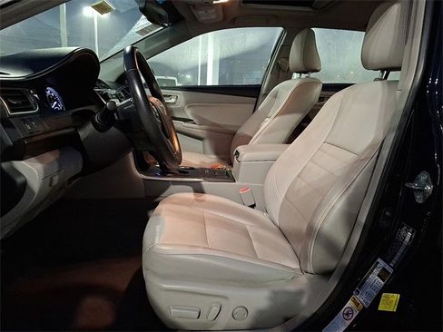 Used 2016 Toyota Camry XLE image 20