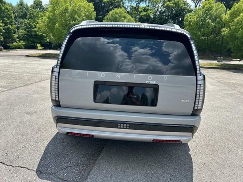 New 2026 Hyundai Ioniq 9 SEL image 6