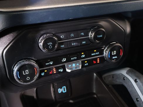 Used 2024 Ford Bronco Outer Banks AWD/4WD image 8