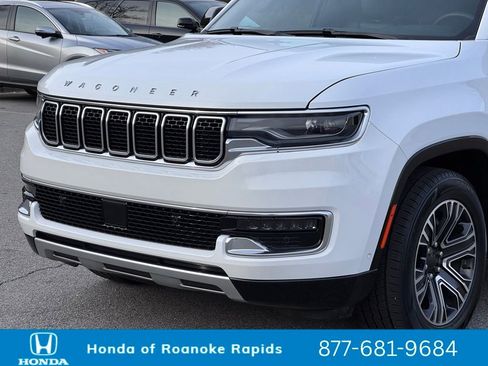 Used 2024 Jeep Wagoneer L Series II image 37