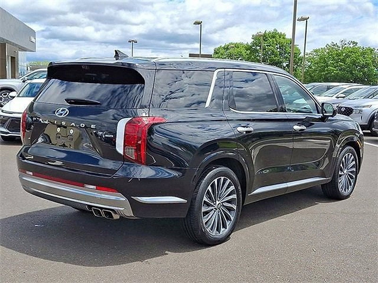 Certified 2024 Hyundai Palisade Calligraphy AWD/4WD image 7