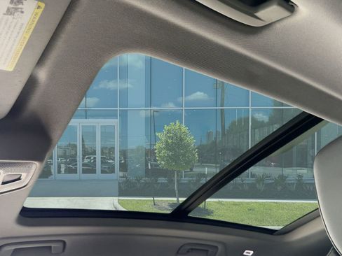 Used 2025 Audi Q5 Premium Plus w/ Premium Plus image 16