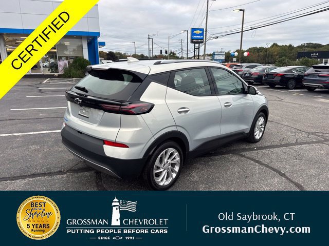 Used 2023 Chevrolet Bolt EUV LT w/ Comfort Package FWD image 8