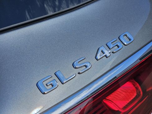 Certified 2025 Mercedes-Benz GLS 450 4MATIC image 8