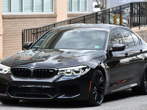 Used 2020 BMW M5 w/ Executive Package image 3