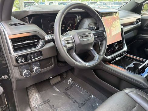 Used 2025 GMC Yukon Denali RWD image 19