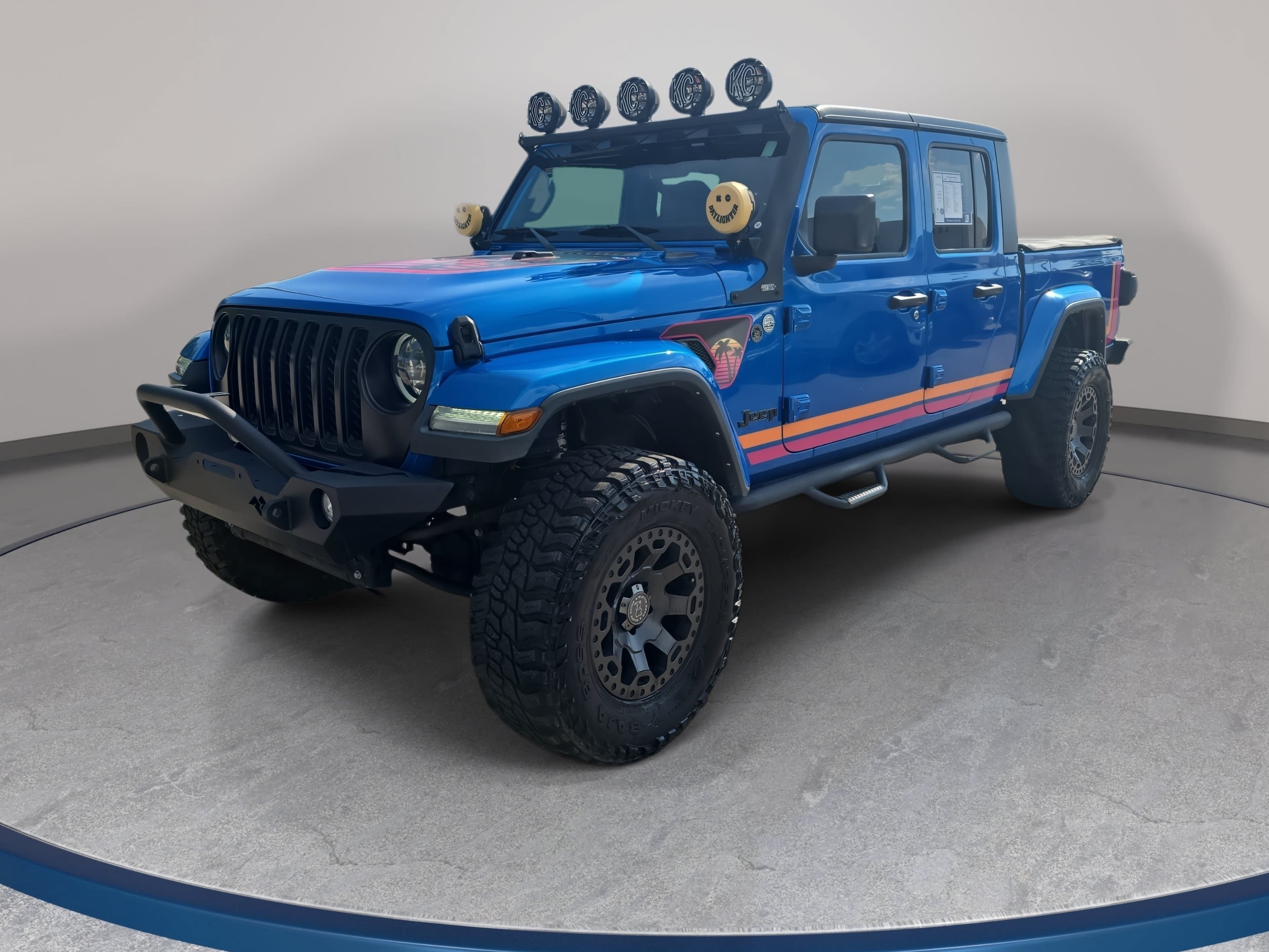 Used 2023 Jeep Gladiator Overland w/ Dual Top Group AWD/4WD image 1