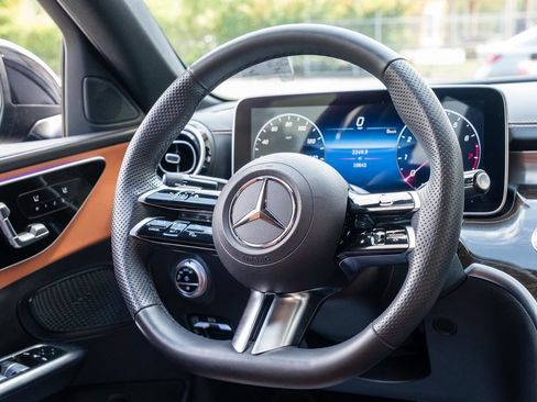 Used 2023 Mercedes-Benz C 300 4MATIC Sedan image 27