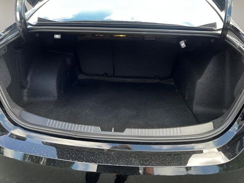 Used 2022 Chevrolet Malibu LT image 33