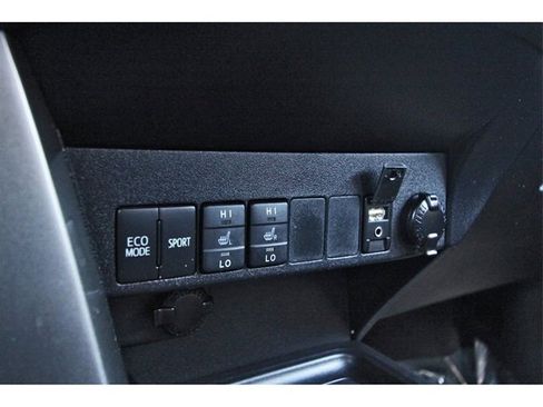 Used 2015 Toyota RAV4 Limited image 26