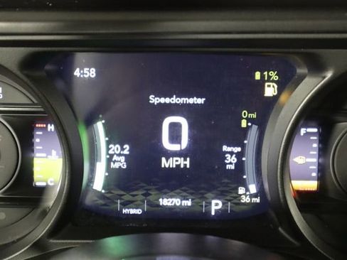Used 2025 Jeep Wrangler Unlimited Sahara AWD/4WD image 41