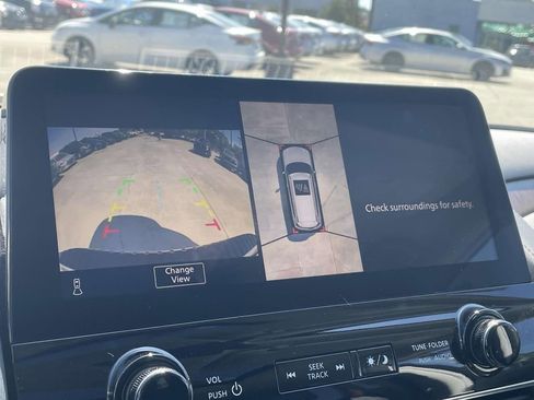 Used 2023 Nissan Armada SL w/ Captain's Chairs Package image 28