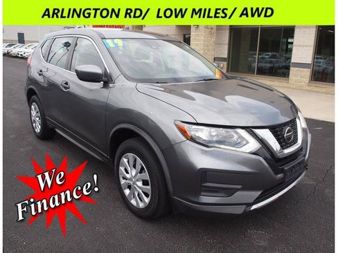 Used 2019 Nissan Rogue S AWD/4WD image 1