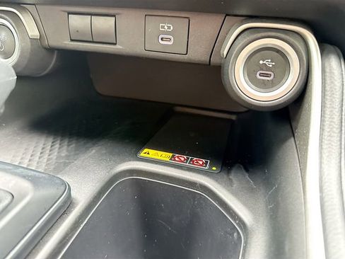 Used 2025 Toyota Grand Highlander AWD Hybrid image 32