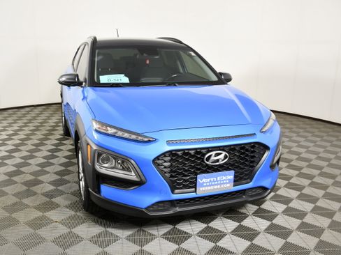 Used 2021 Hyundai Kona SEL FWD image 3