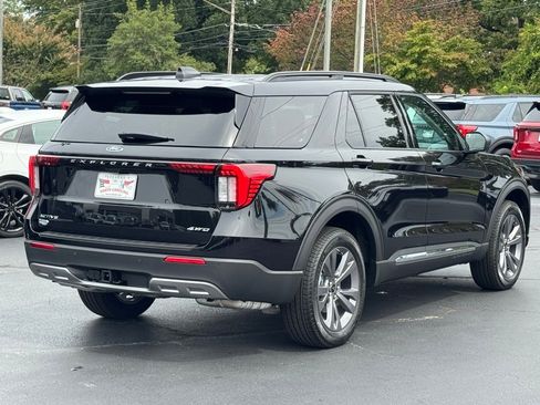 New 2025 Ford Explorer Active w/ Active Comfort Package image 17