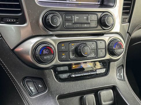Used 2018 Chevrolet Suburban LT AWD/4WD image 28