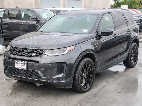 Used 2022 Land Rover Discovery Sport SE image 3