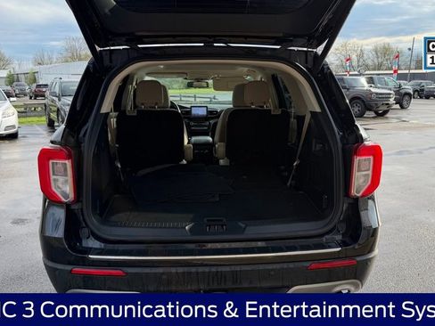 Used 2022 Ford Explorer Limited w/ Equipment Group 301A AWD/4WD image 9