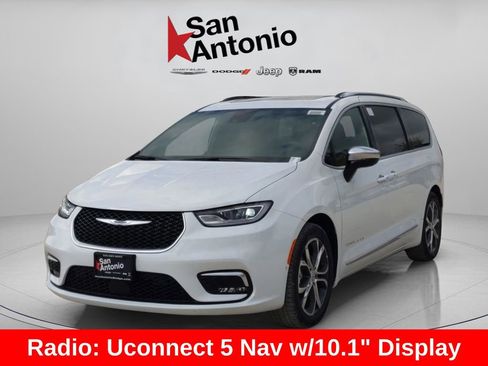 New 2026 Chrysler Pacifica Pinnacle image 4