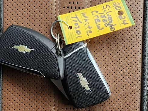 Used 2024 Chevrolet Silverado 1500 High Country w/ Technology Package image 21