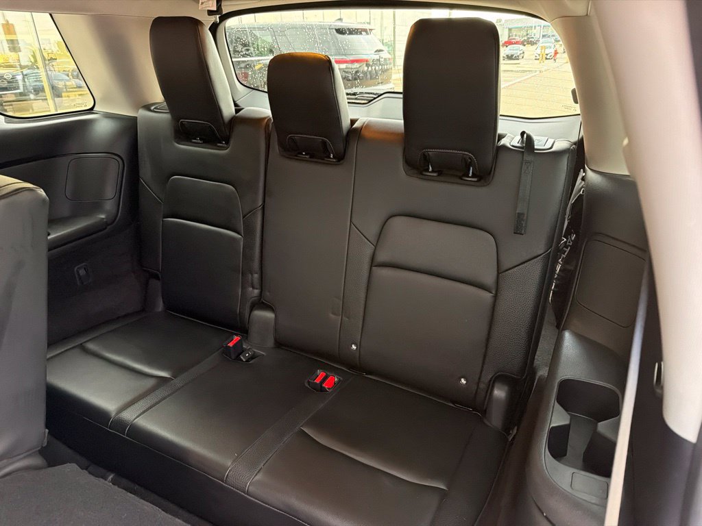 Used 2023 Nissan Pathfinder SL w/ Lighting Package (N92) AWD/4WD image 16