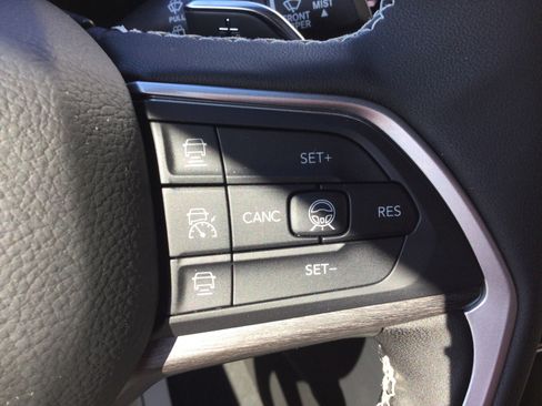 New 2026 Jeep Grand Cherokee Limited image 15